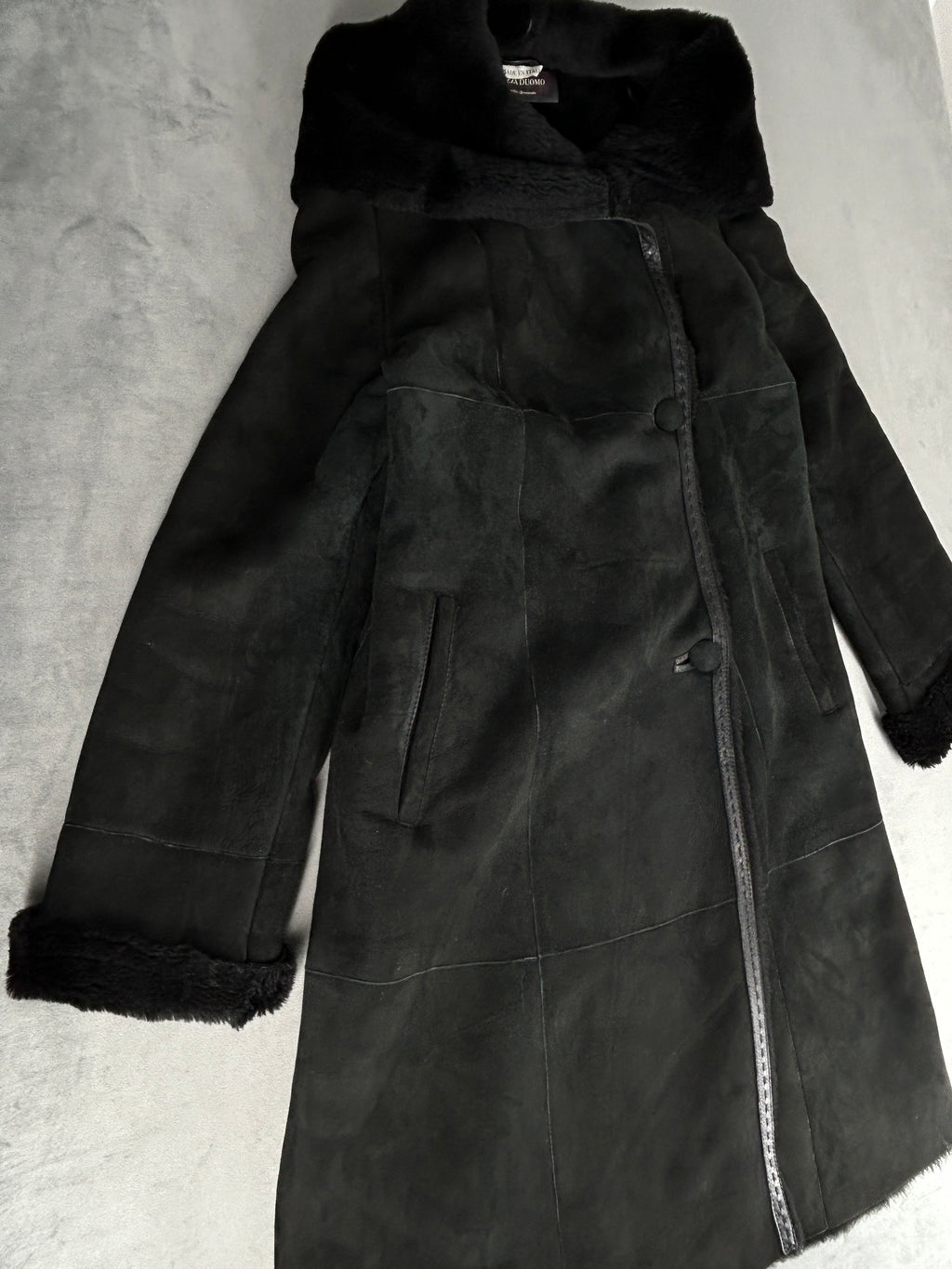 Cappotto in montone nero vintage – Donna Taglia M