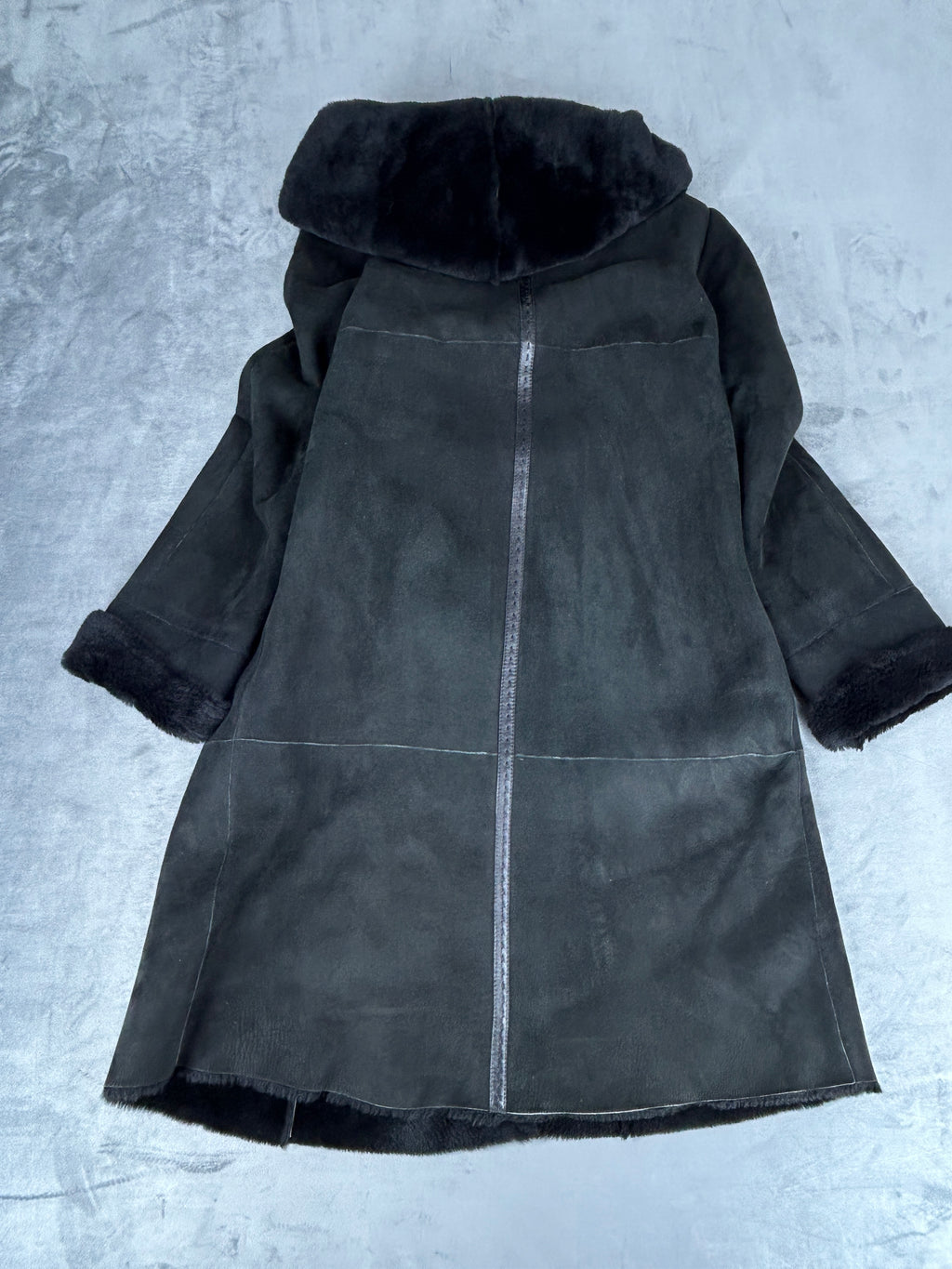Cappotto in montone nero vintage – Donna Taglia M