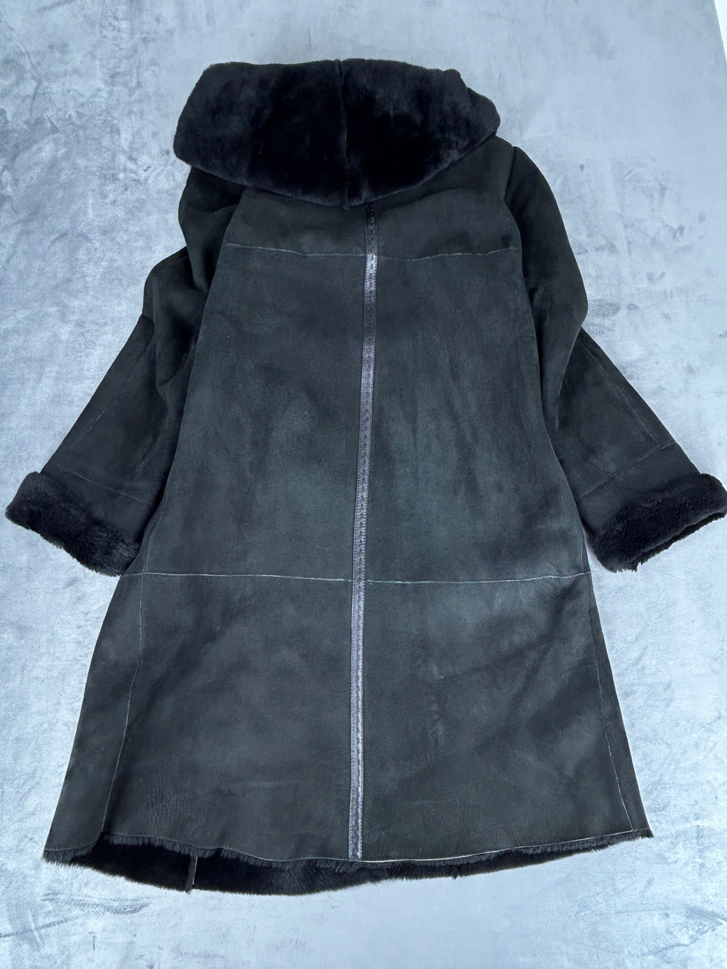 Cappotto in montone nero vintage – Donna Taglia M