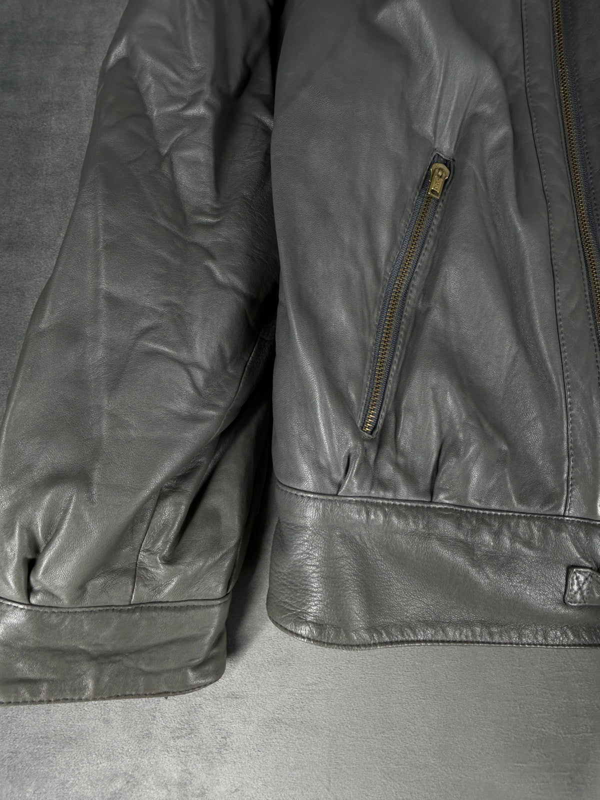 Giacca biker di pelle grigia con montone vintage – Uomo Taglia L