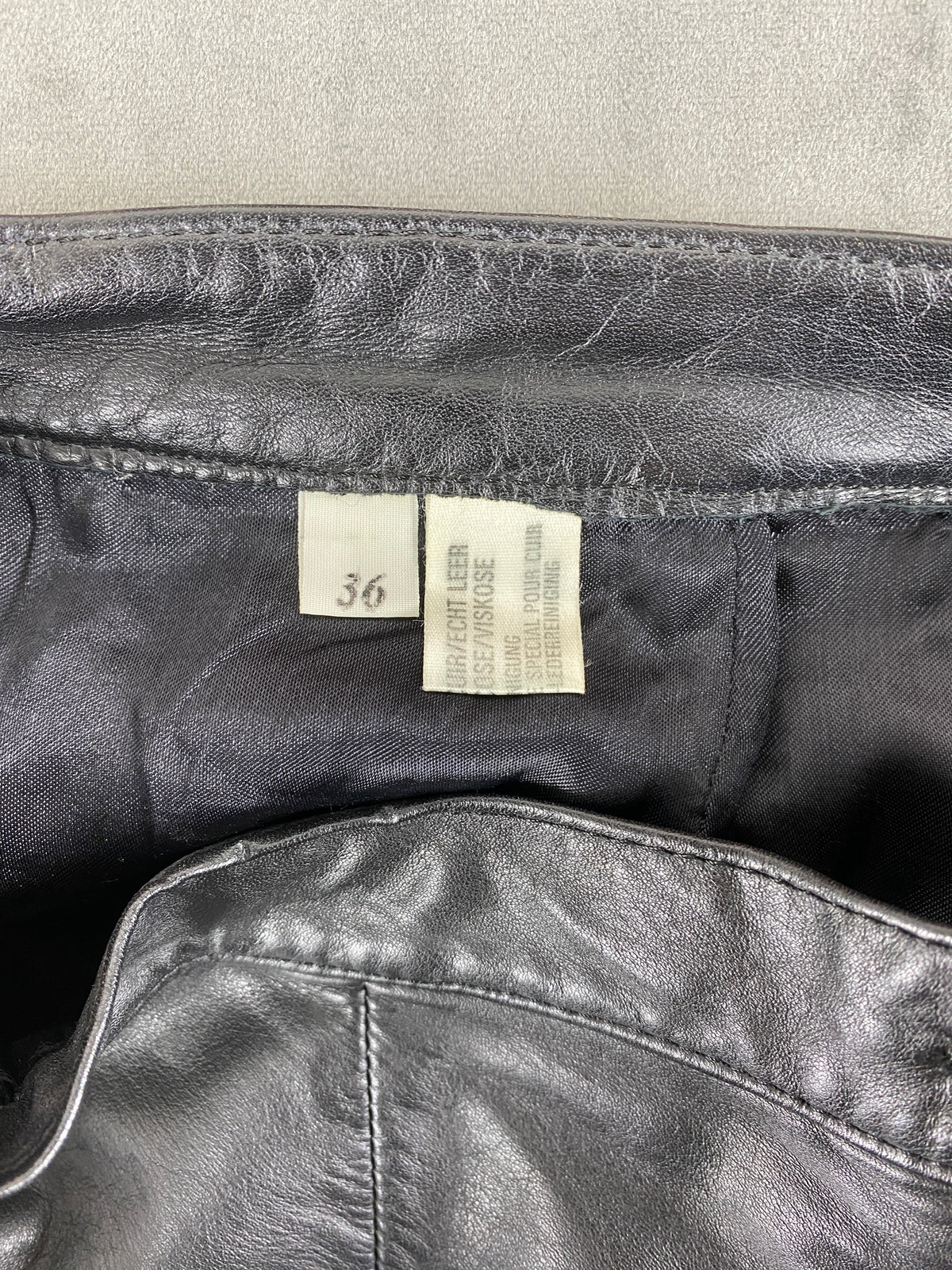 Gonna a tubino in pelle nera vintage – Donna Taglia S (IT 40)