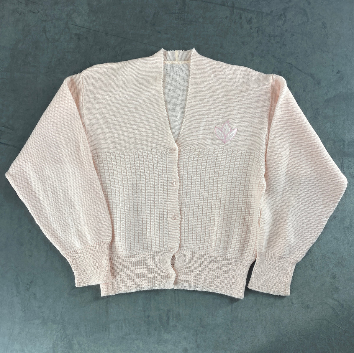 Cardigan rosa cipria con ricamo floreale vintage – Donna Taglia M (IT 42)