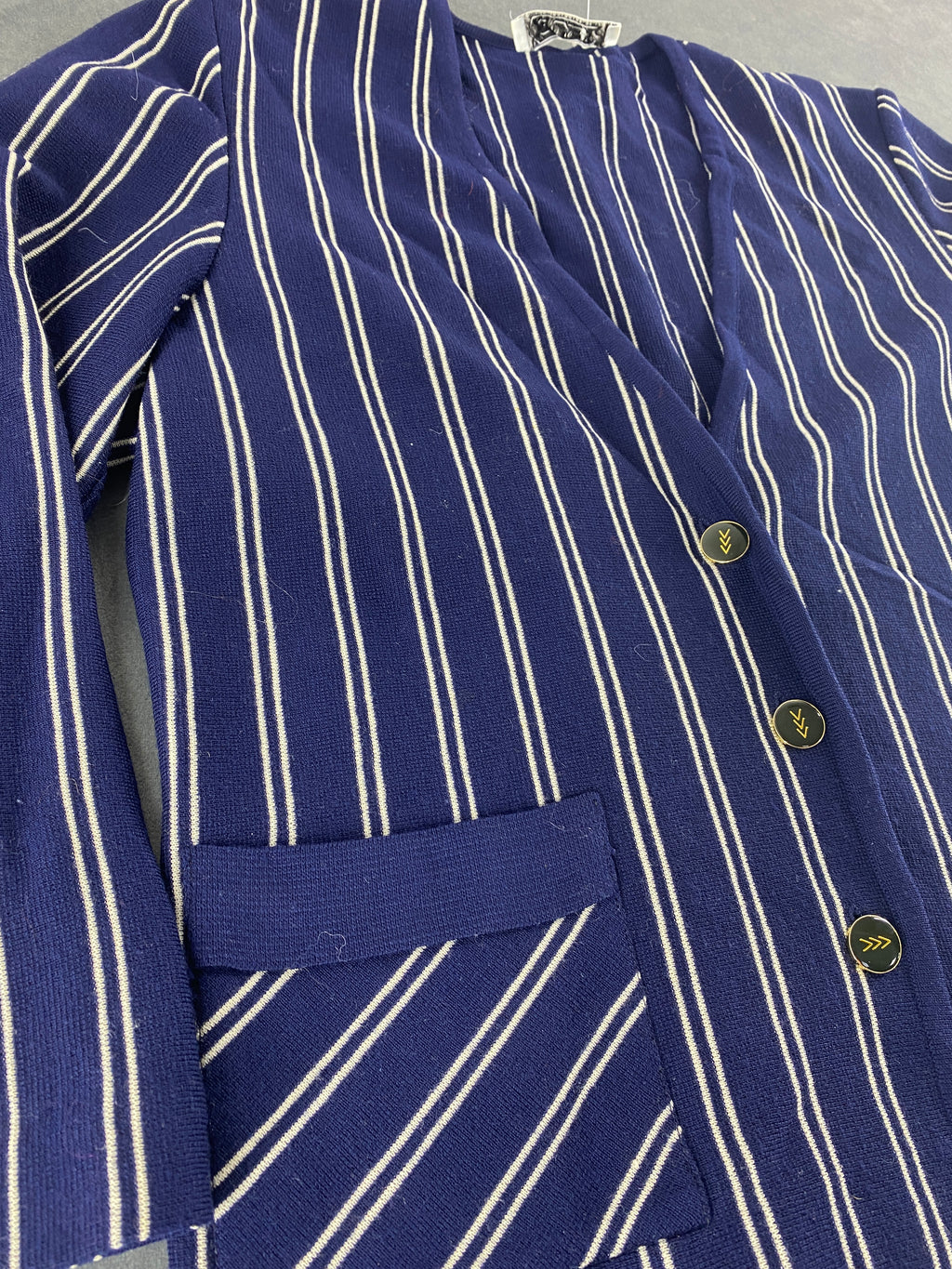 Cardigan in pura lana blu a righe bianche vintage – Donna Taglia M (IT 42)