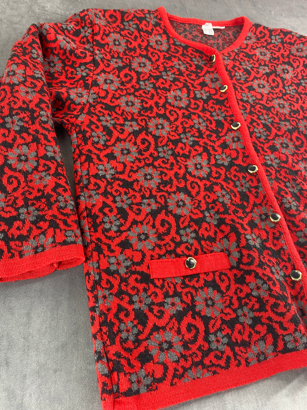 Cardigan rosso e nero fantasia damascata vintage – Donna Taglia XL (IT 48)