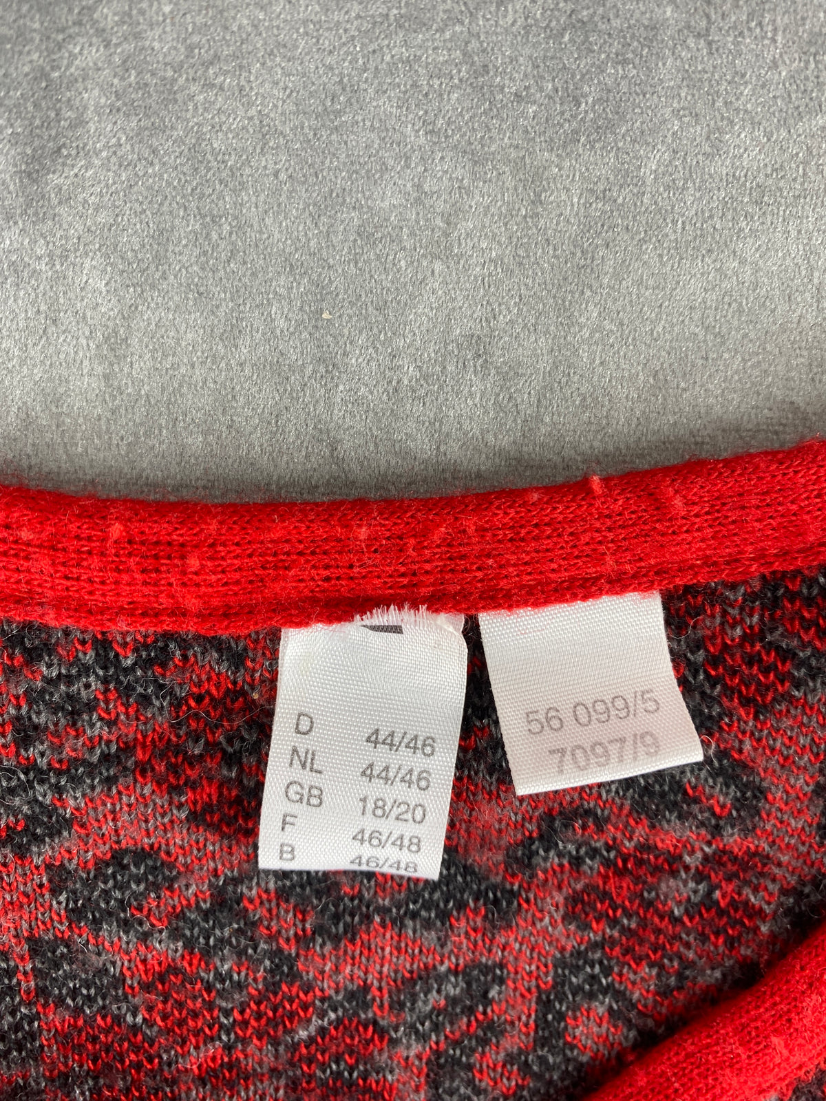 Cardigan rosso e nero fantasia damascata vintage – Donna Taglia XL (IT 48)