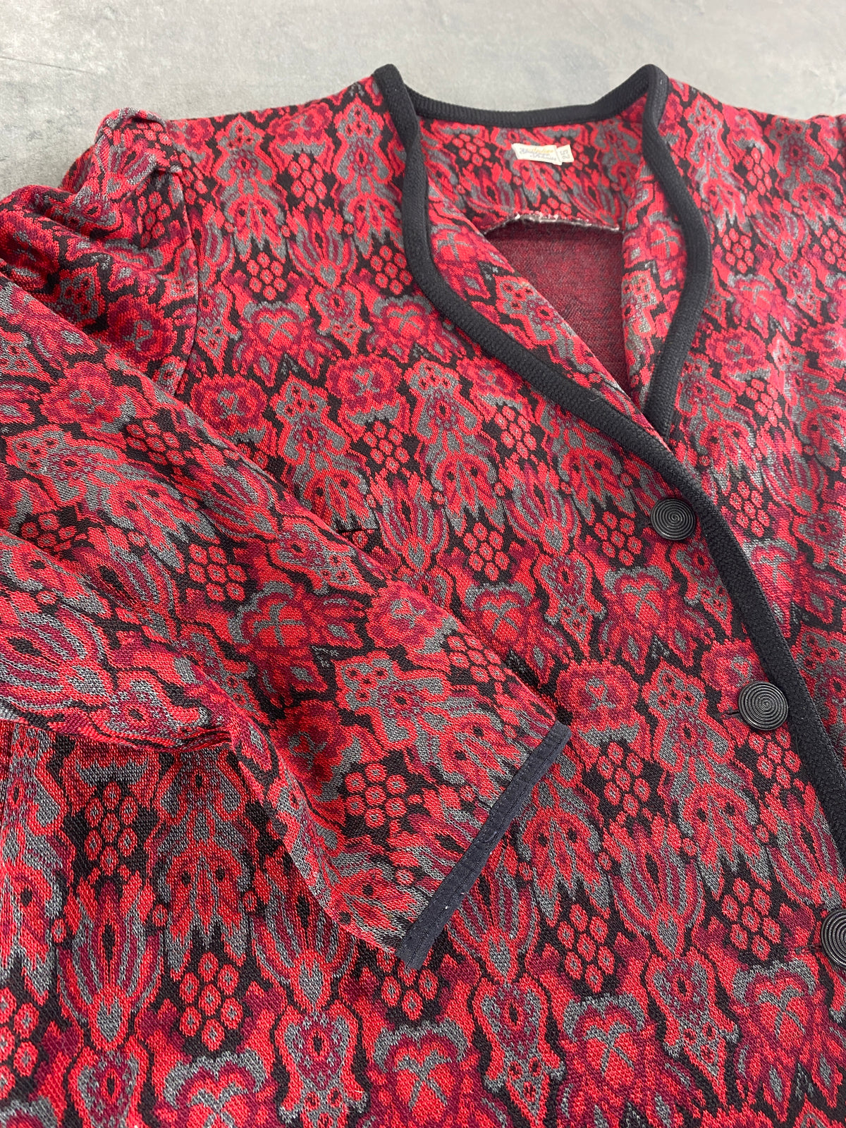 Giacca in maglia jacquard rossa e nera vintage – Donna Taglia XL (IT 46)