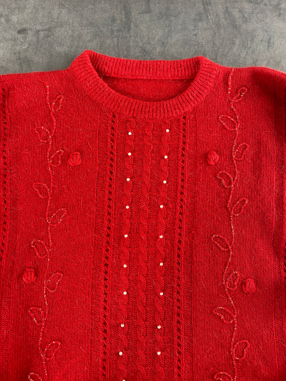 Maglione rosso traforato con ricami floreali vintage – Donna Taglia L (IT 44)