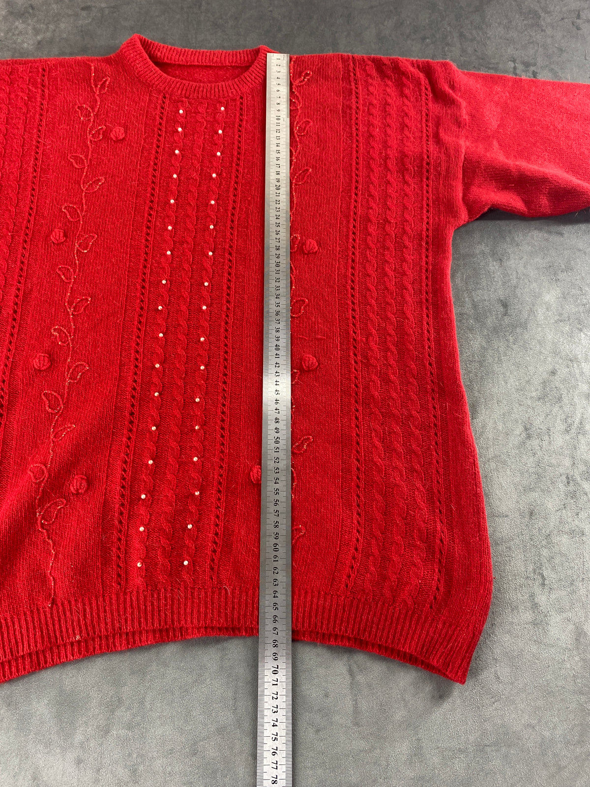 Maglione rosso traforato con ricami floreali vintage – Donna Taglia L (IT 44)
