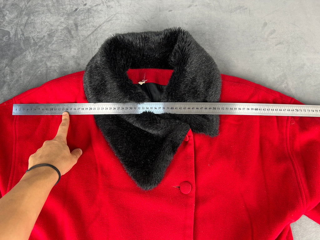 Cappotto rosso con collo in pelliccia nera vintage – Donna Taglia L