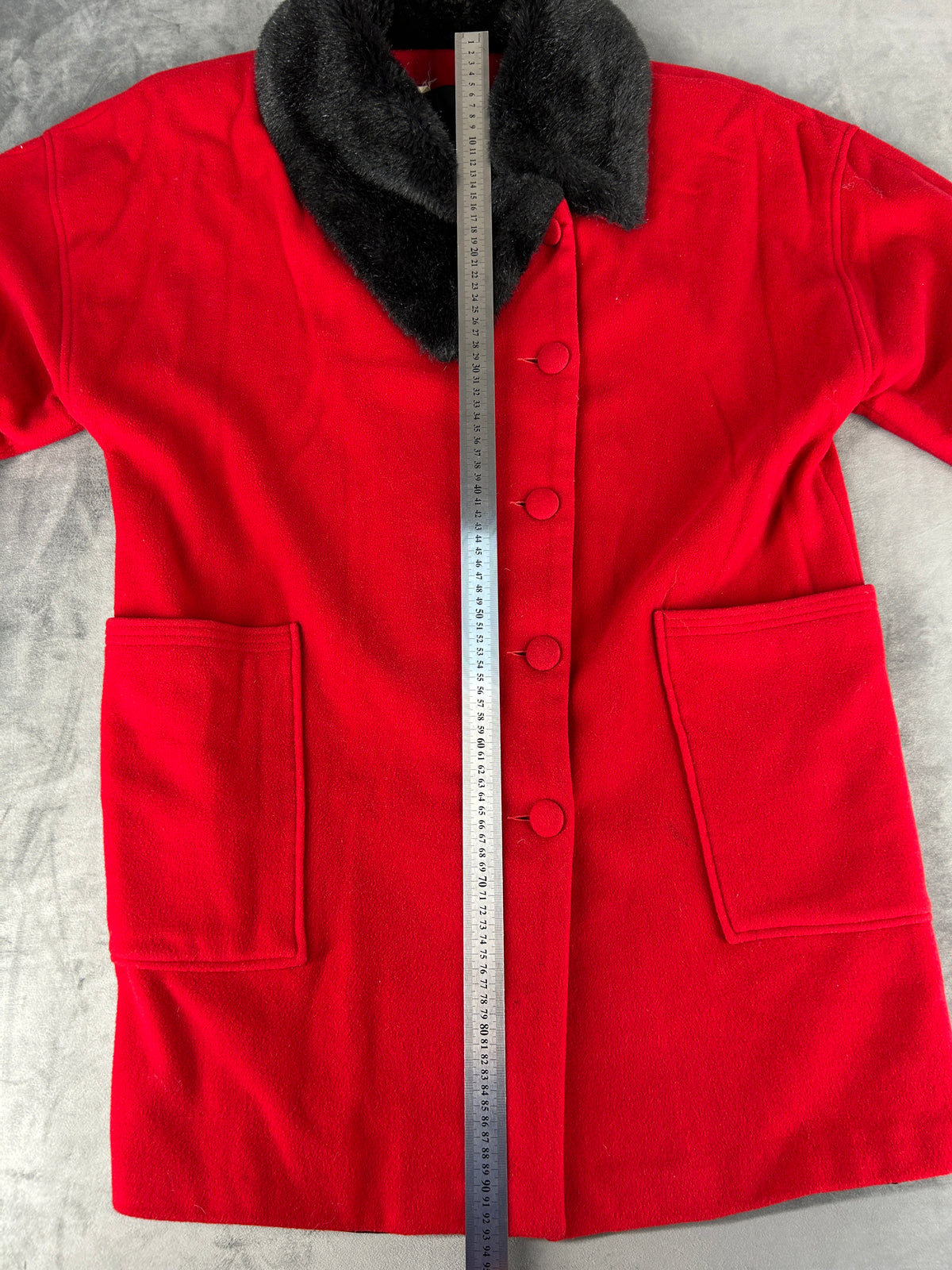 Cappotto rosso con collo in pelliccia nera vintage – Donna Taglia L