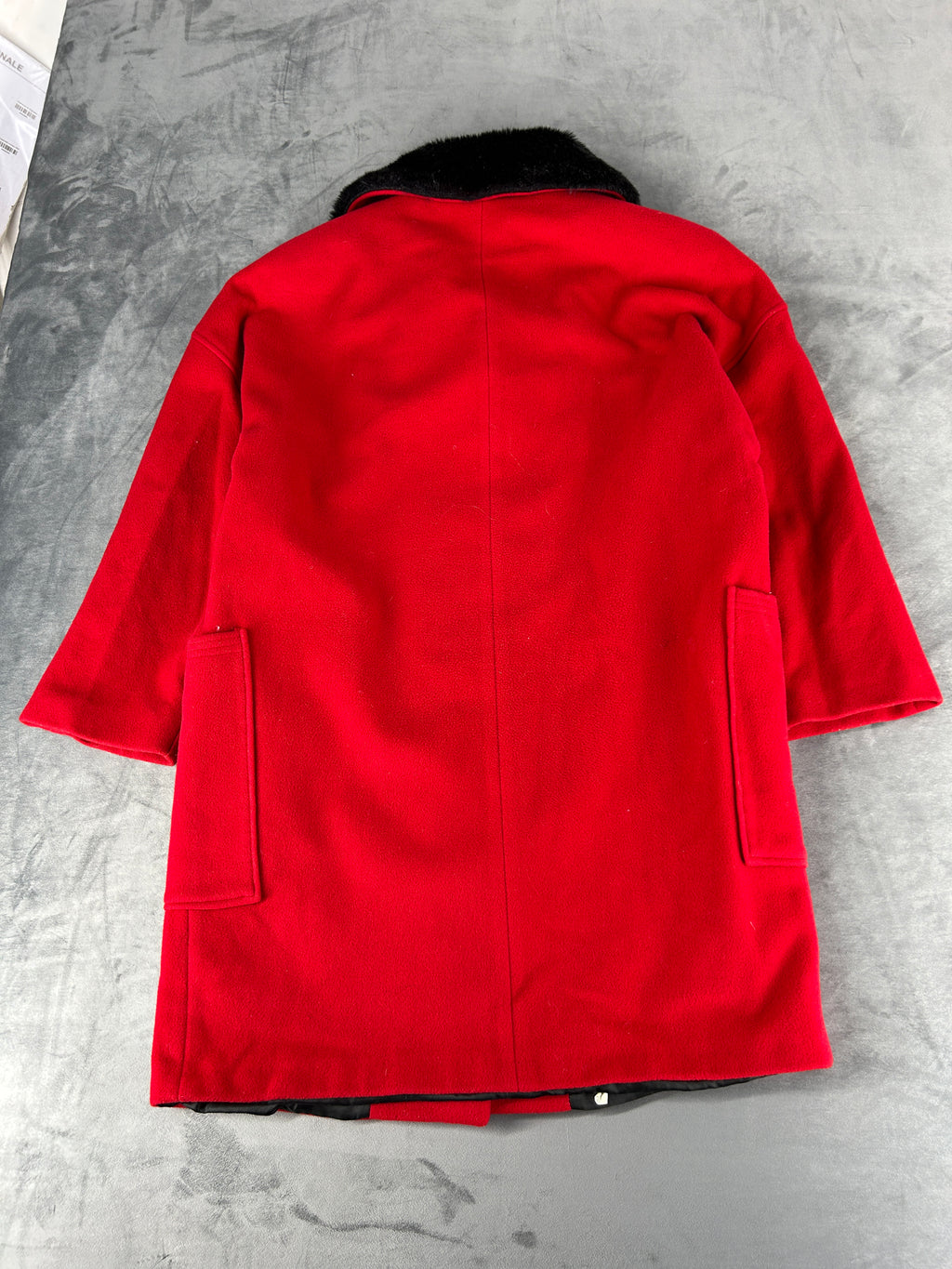 Cappotto rosso con collo in pelliccia nera vintage – Donna Taglia L