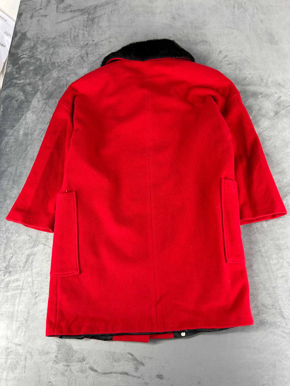 Cappotto rosso con collo in pelliccia nera vintage – Donna Taglia L