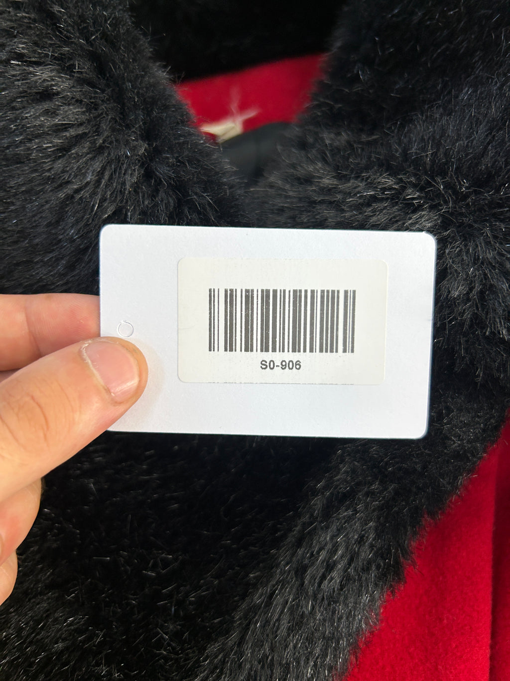 Cappotto rosso con collo in pelliccia nera vintage – Donna Taglia L