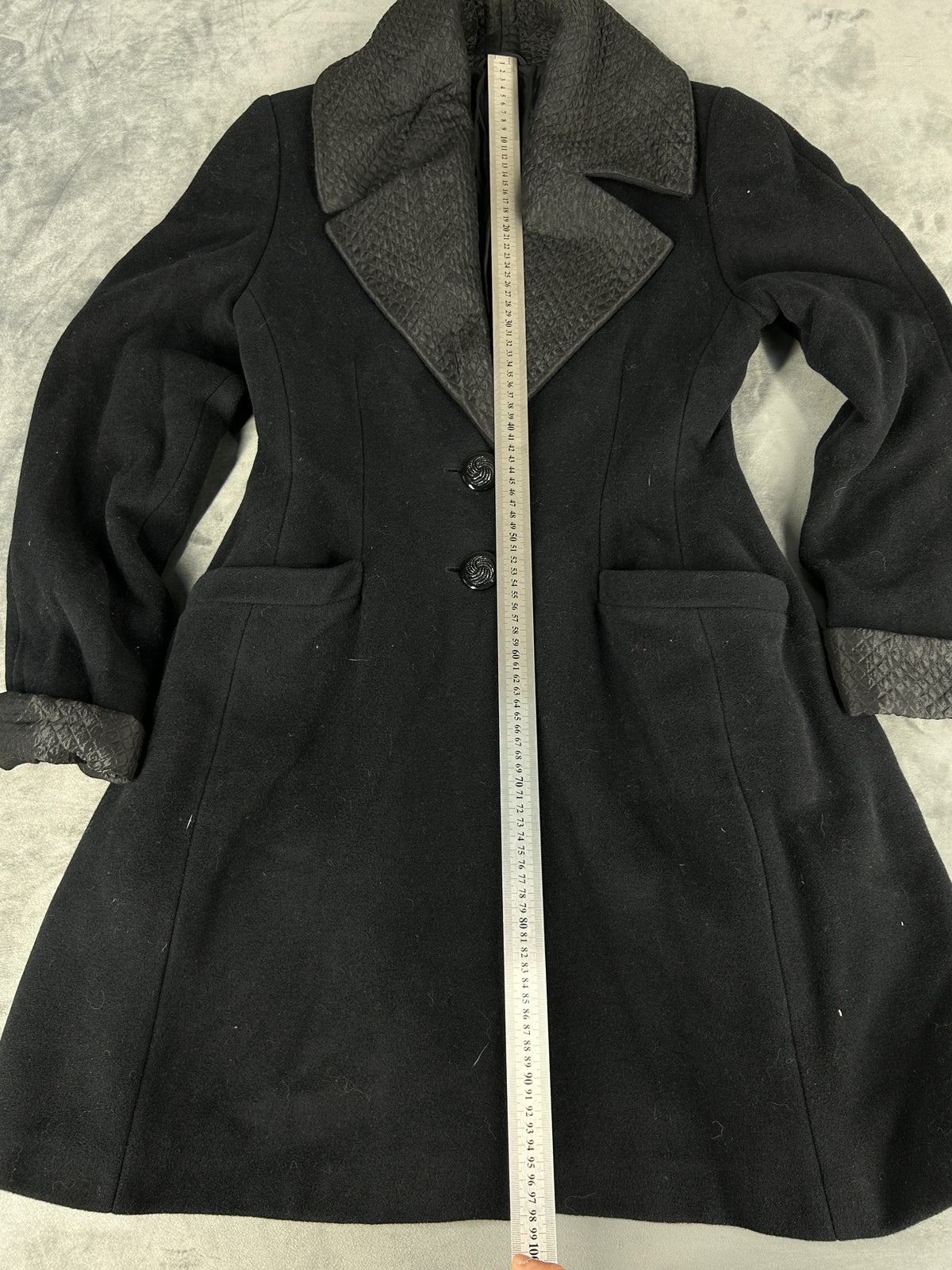 Cappotto nero con collo trapuntato vintage – Donna Taglia M (IT 42)