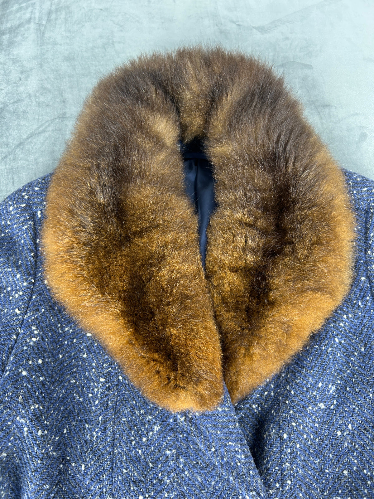 Cappotto blu mélange con collo in pelliccia vintage – Donna Taglia M