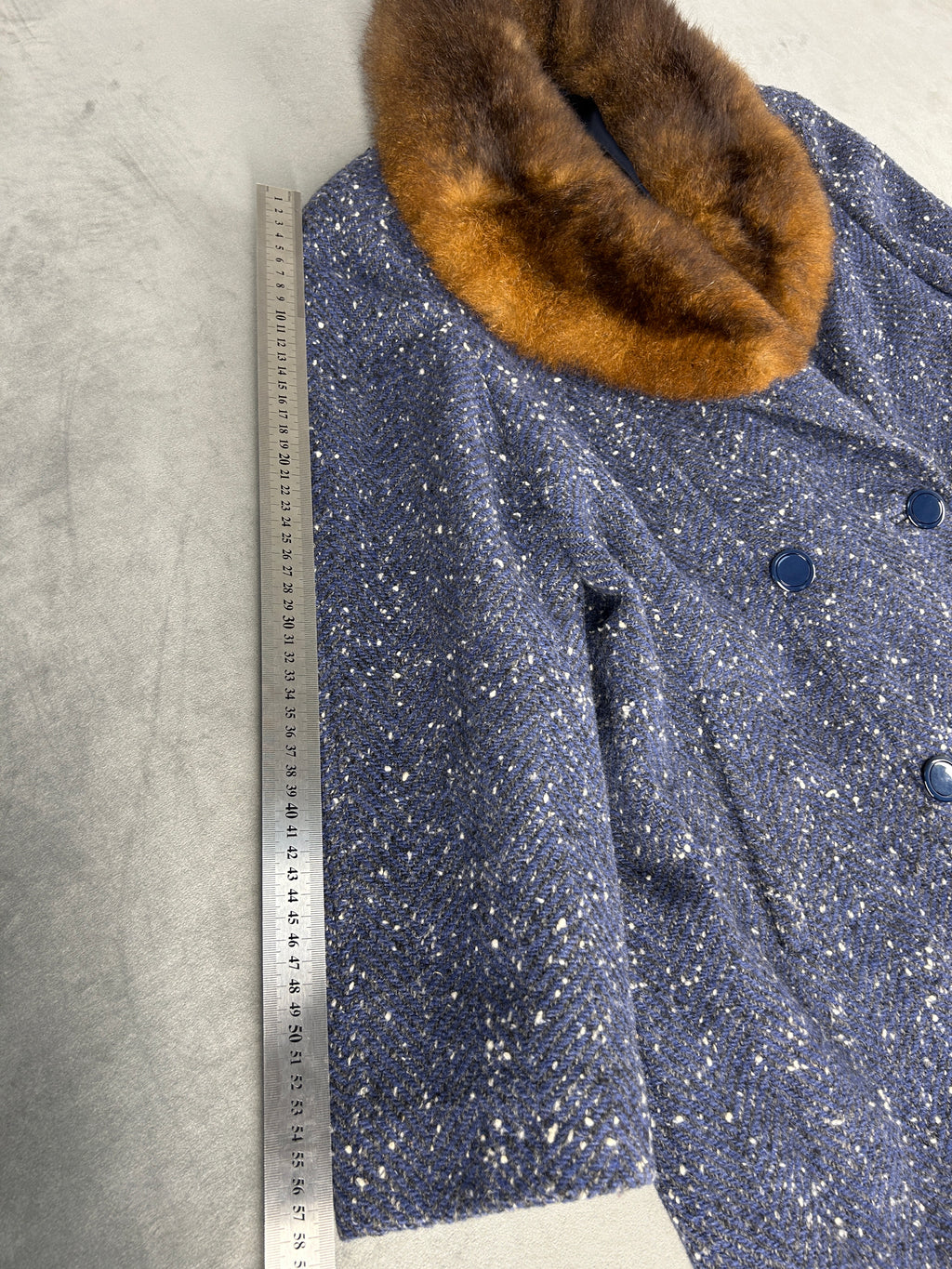 Cappotto blu mélange con collo in pelliccia vintage – Donna Taglia M