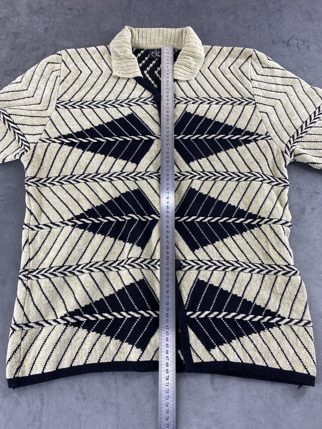 Cardigan jacquard geometrico panna e blu vintage – Donna Taglia M