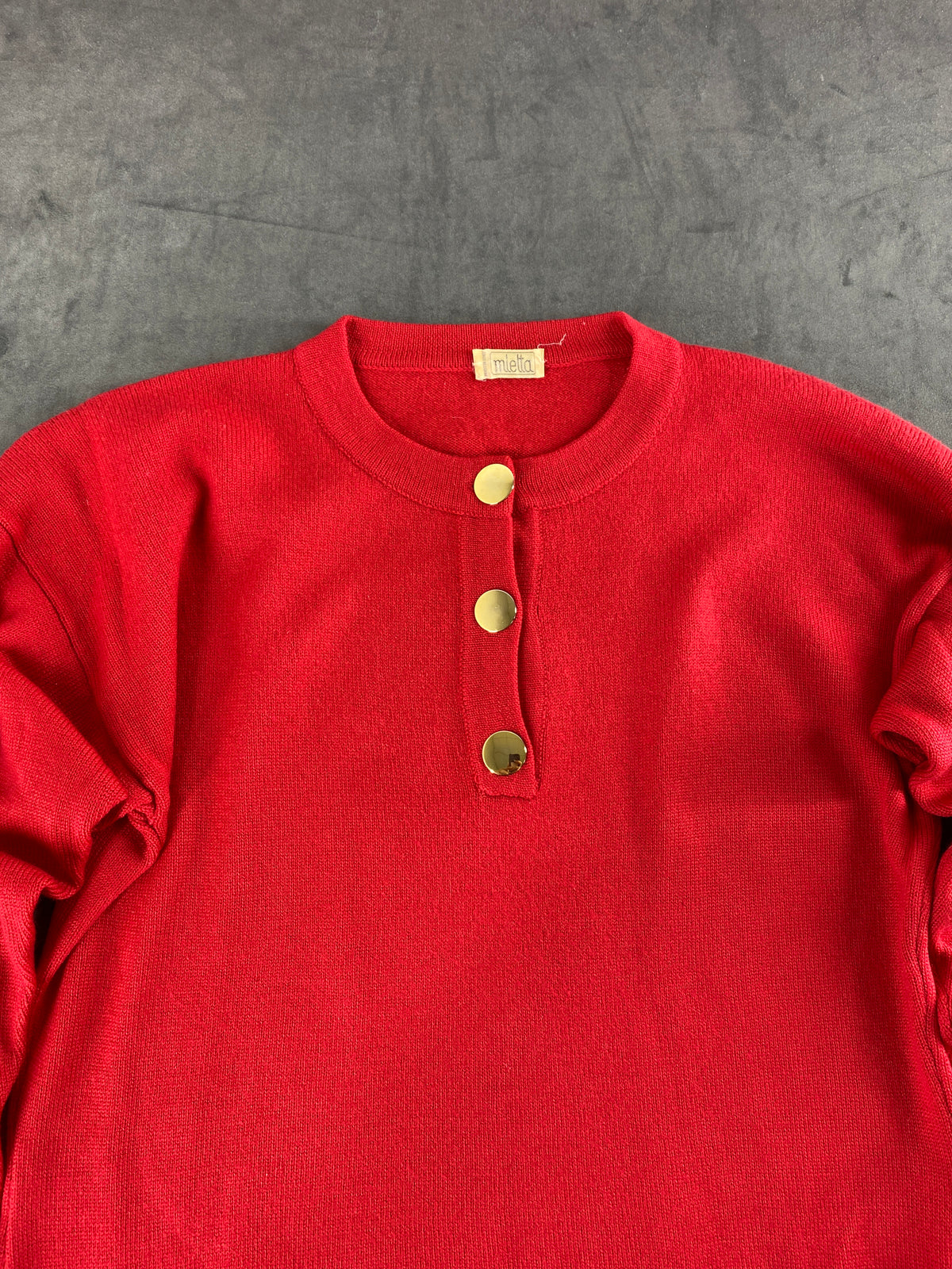 Maglione rosso con bottoni gioiello e tasche vintage – Donna Taglia L (IT 46)