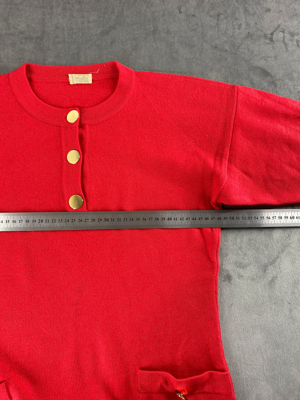 Maglione rosso con bottoni gioiello e tasche vintage – Donna Taglia L (IT 46)