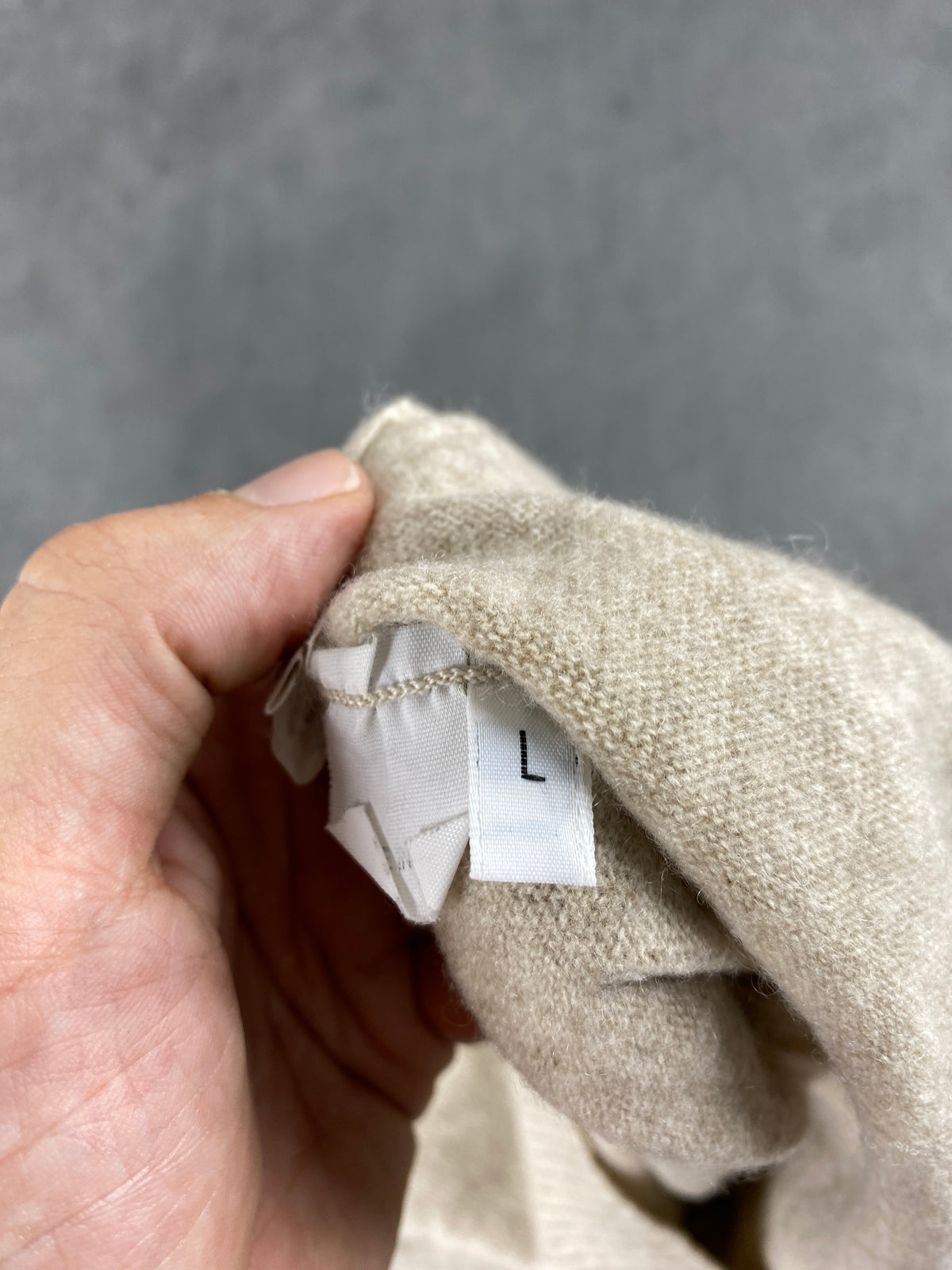 Maglione scollo a V beige in lana e cashmere Pennyblack vintage – Donna Taglia L