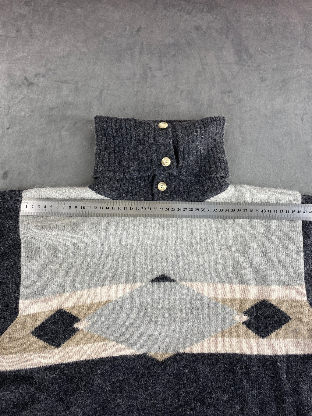 Maglione lupetto con fantasia geometrica grigio vintage – Donna Taglia L