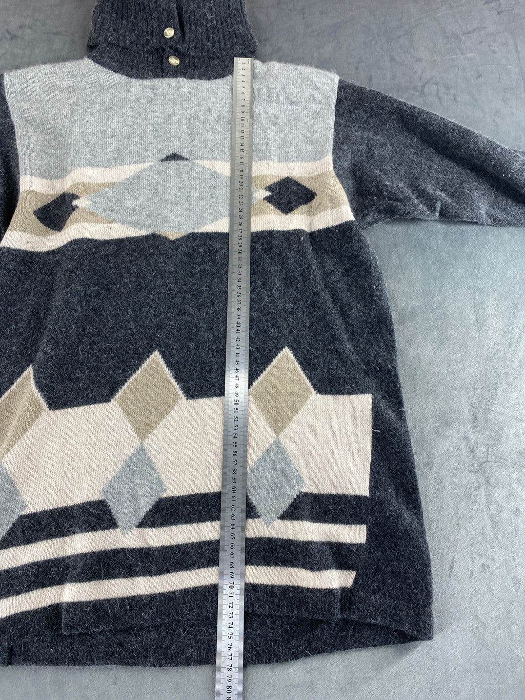 Maglione lupetto con fantasia geometrica grigio vintage – Donna Taglia L
