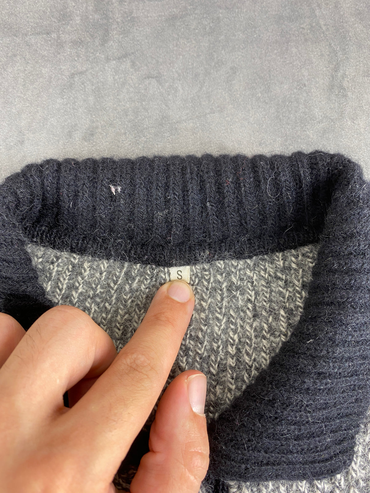 Maglione polo grigio con tasche a contrasto vintage – Donna Taglia L
