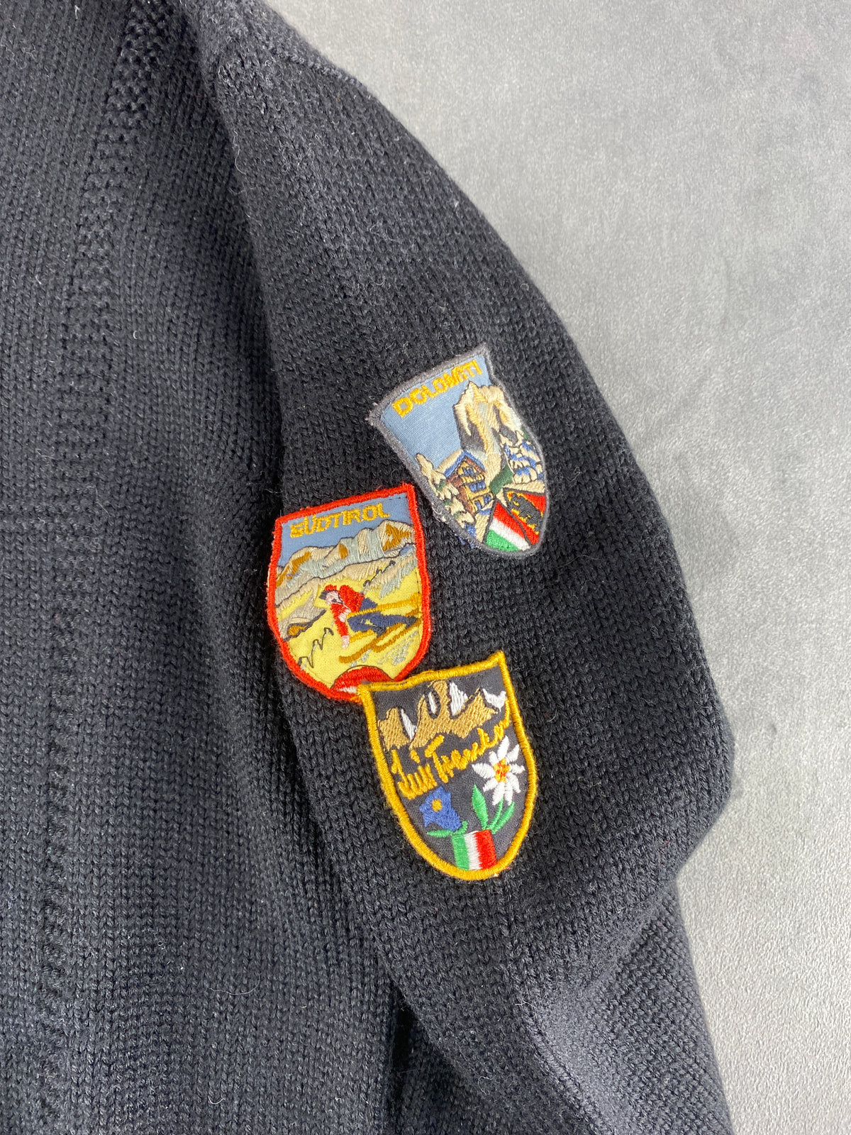 Maglione con ricamo alpino nero Luis Trenker vintage – Donna Taglia M